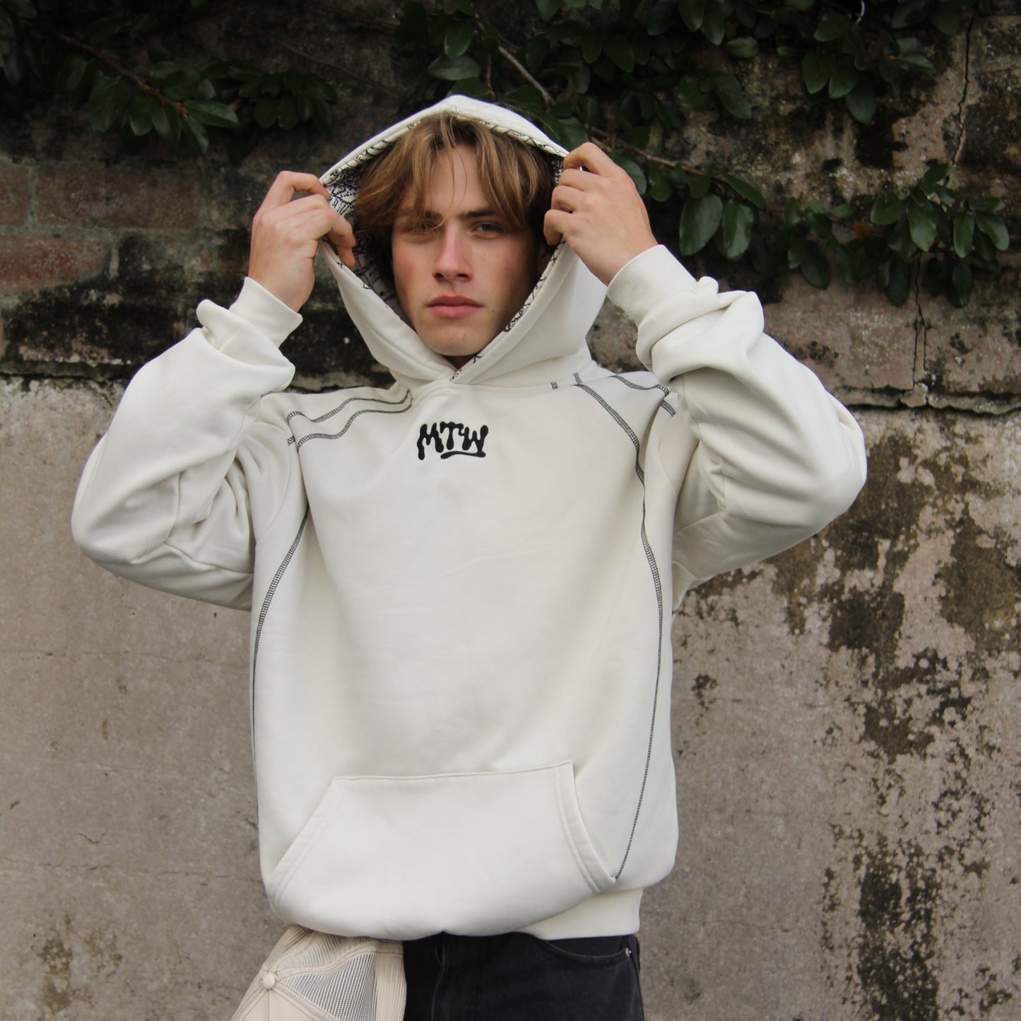 CREAM HOODIE